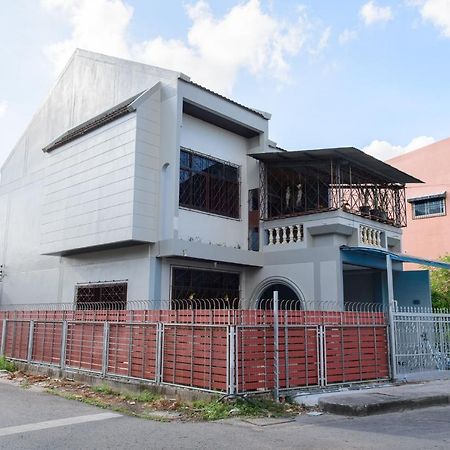 Bluebell House Hatyai - Cosy 3 Bedrooms For 10 Pax - 9 Mins Drive To Lee Grd Ban Kho Hong المظهر الخارجي الصورة