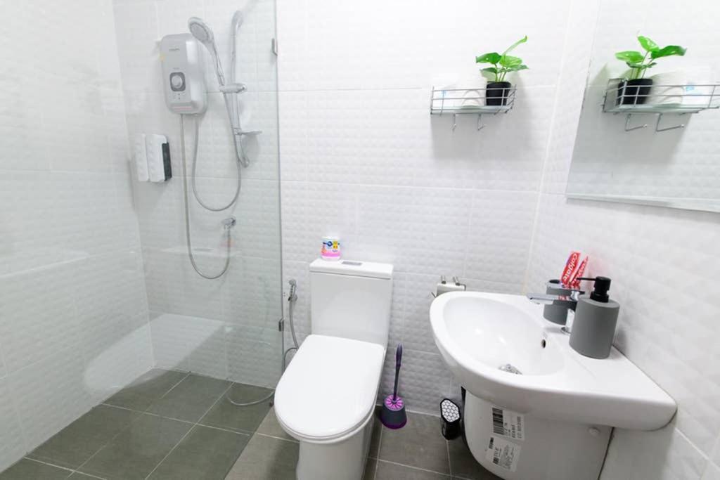 Bluebell House Hatyai - Cosy 3 Bedrooms For 10 Pax - 9 Mins Drive To Lee Grd Ban Kho Hong المظهر الخارجي الصورة